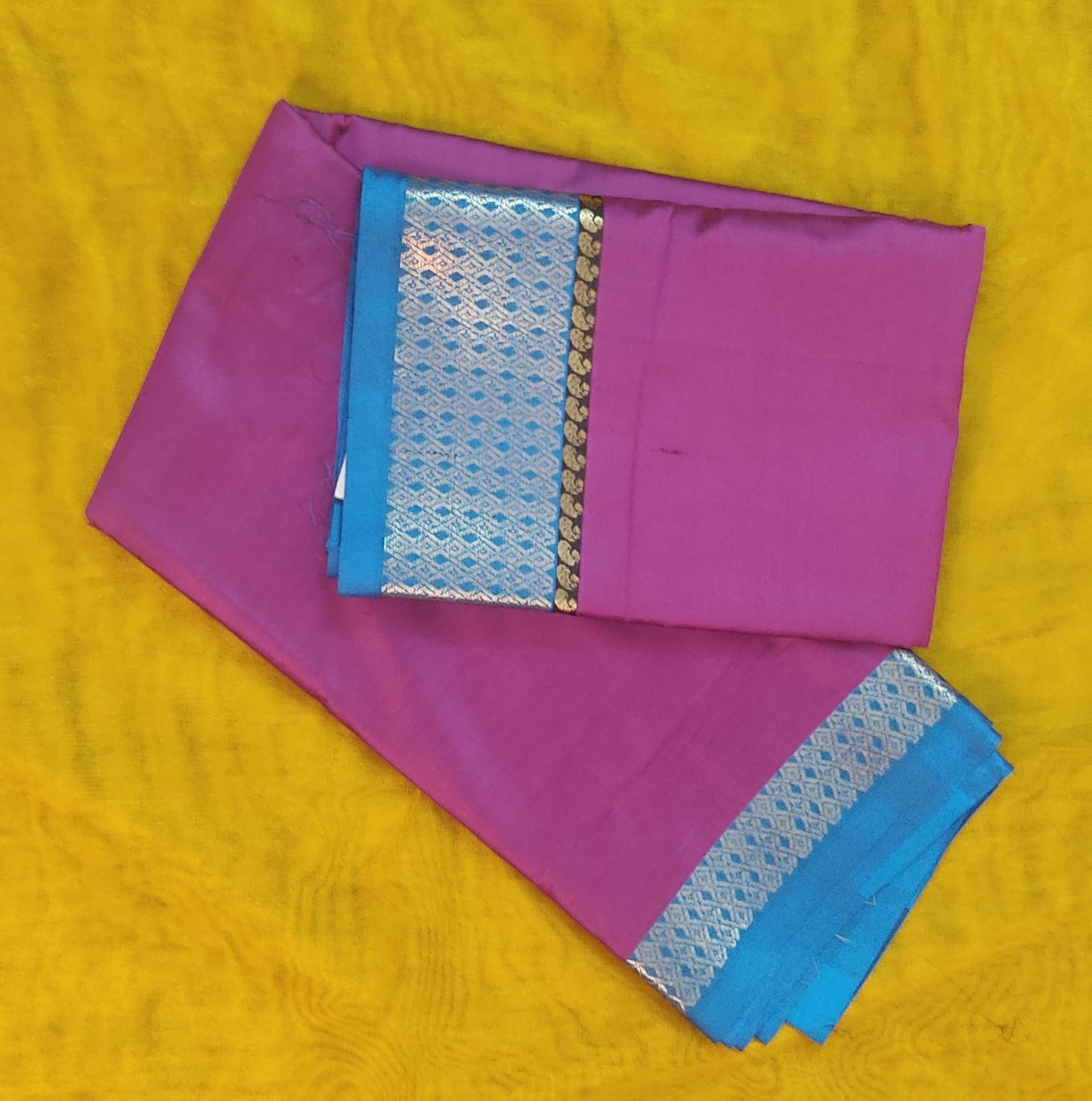 Women's Silk Cotton Saree With Contrast Zari Running Border & Blouse - With Blouse - SonaMandir