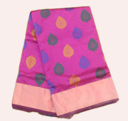 Women's Cotton Saree With Contrast Motifs And Matching Border - With Blouse - SonaMandir