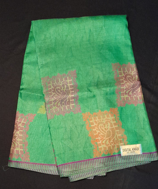 Add a Pop of Glamour to Your Wardrobe with Our Kili Pachai  Silk Cotton Printed Saree , With Blouse ( Running )